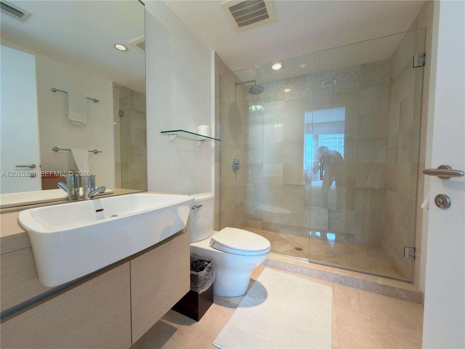 Epic Residences at 200 Biscayne Blvd Way, Miami, FL 33131 - For Rent photo 15