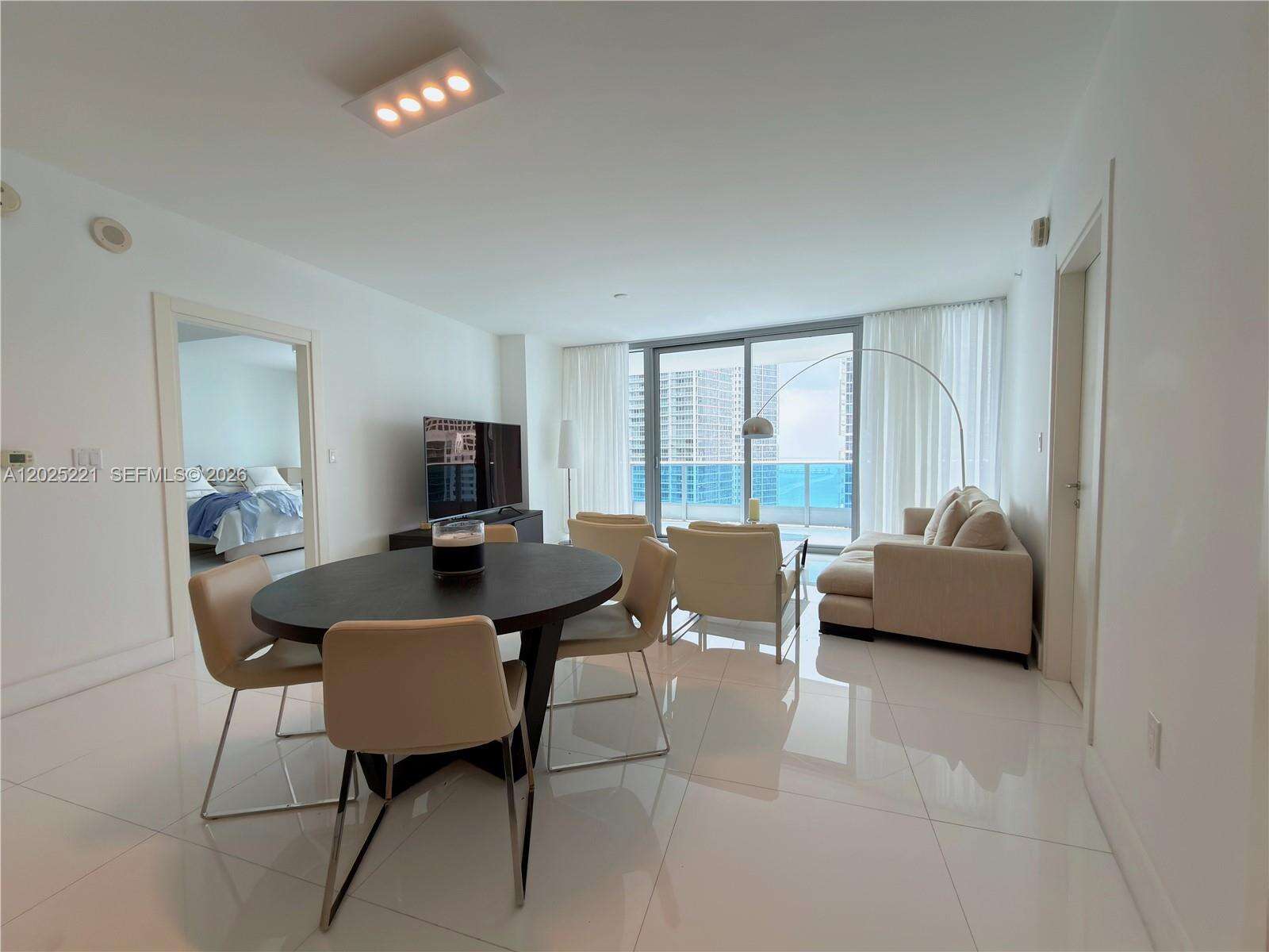 Epic Residences at 200 Biscayne Blvd Way, Miami, FL 33131 - For Rent photo 3