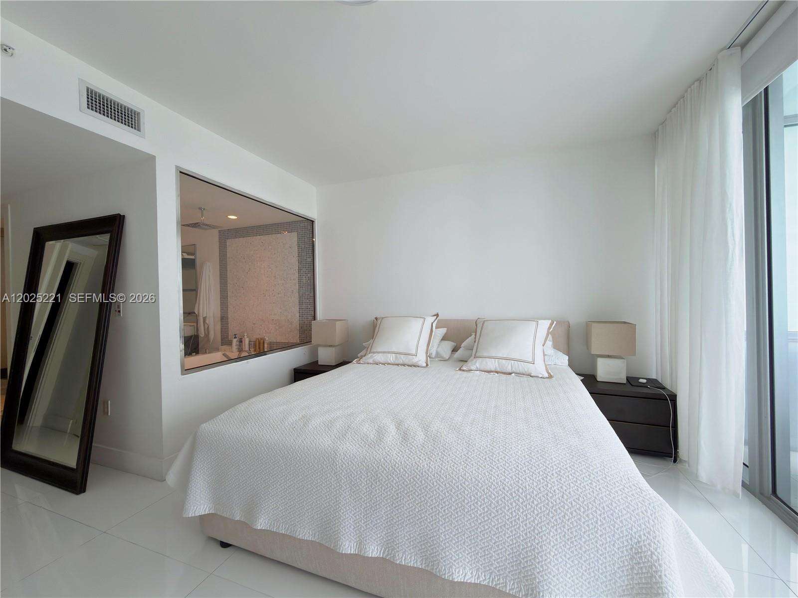Epic Residences at 200 Biscayne Blvd Way, Miami, FL 33131 - For Rent photo 9