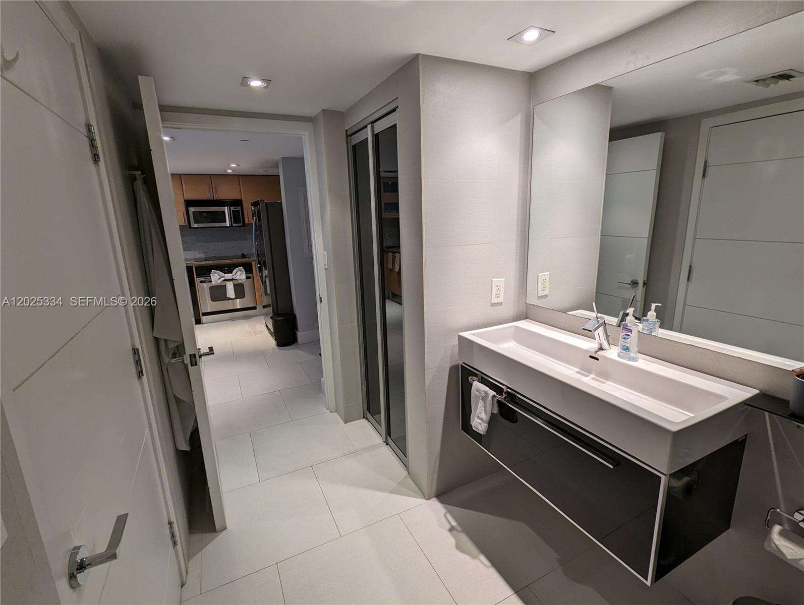 Skyline On Brickell at 2101 Brickell Ave, Miami, FL 33129 - For Rent photo 1