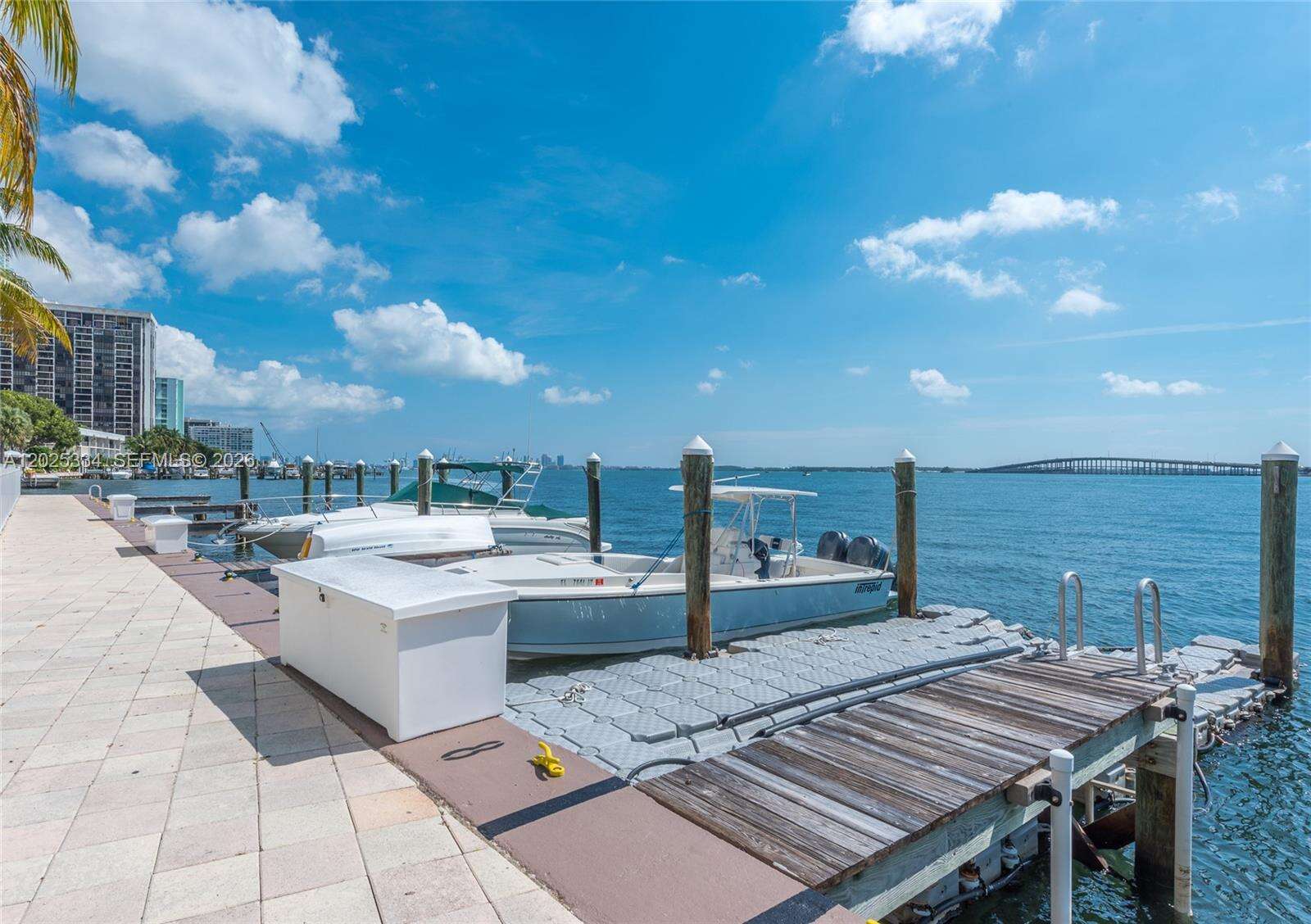 Skyline On Brickell at 2101 Brickell Ave, Miami, FL 33129 - For Rent photo 17