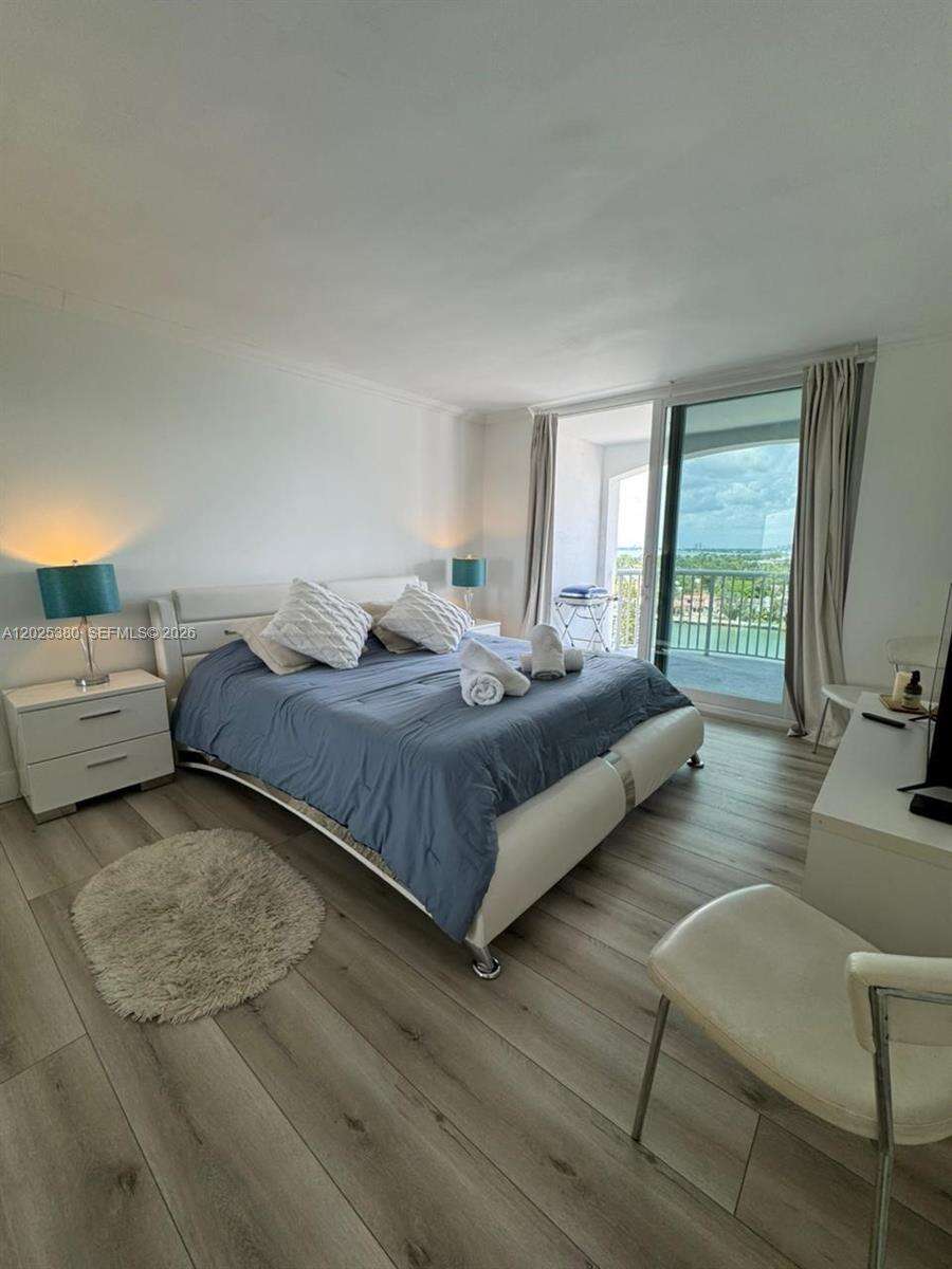 The Carriage House at 5401 Collins Ave, Miami Beach, FL 33140 - For Rent photo 20