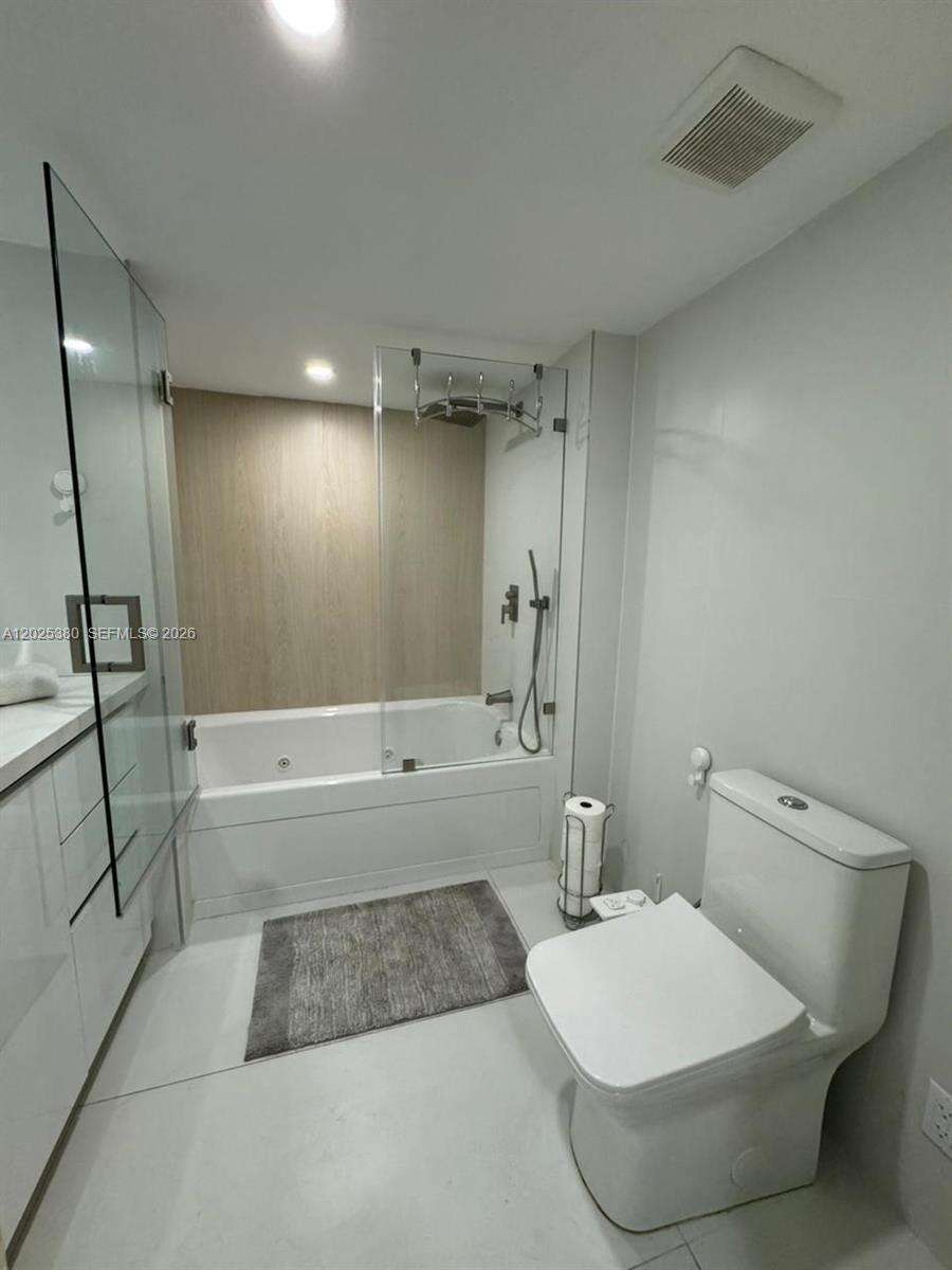 The Carriage House at 5401 Collins Ave, Miami Beach, FL 33140 - For Rent photo 24