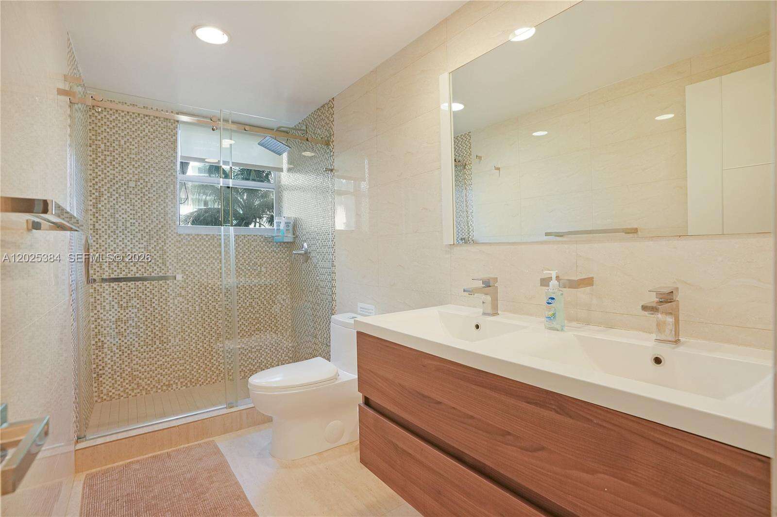 Sian Ocean Residences at 4001 Ocean Dr, Hollywood, FL 33019 - For Rent photo 14