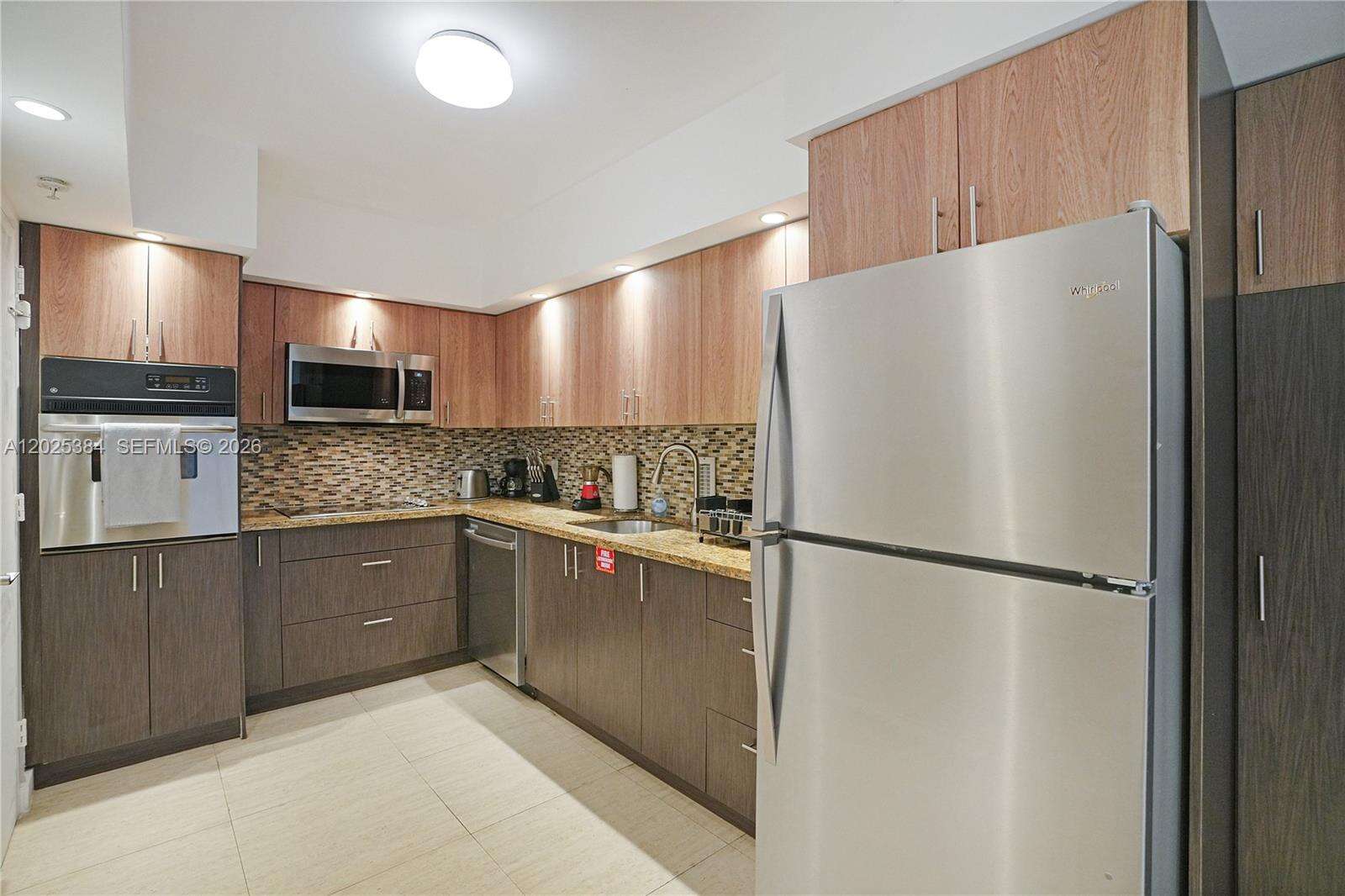 Sian Ocean Residences at 4001 Ocean Dr, Hollywood, FL 33019 - For Rent photo 3