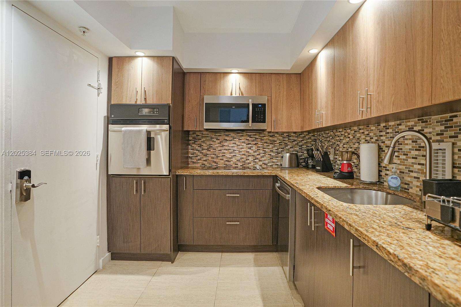 Sian Ocean Residences at 4001 Ocean Dr, Hollywood, FL 33019 - For Rent photo 5