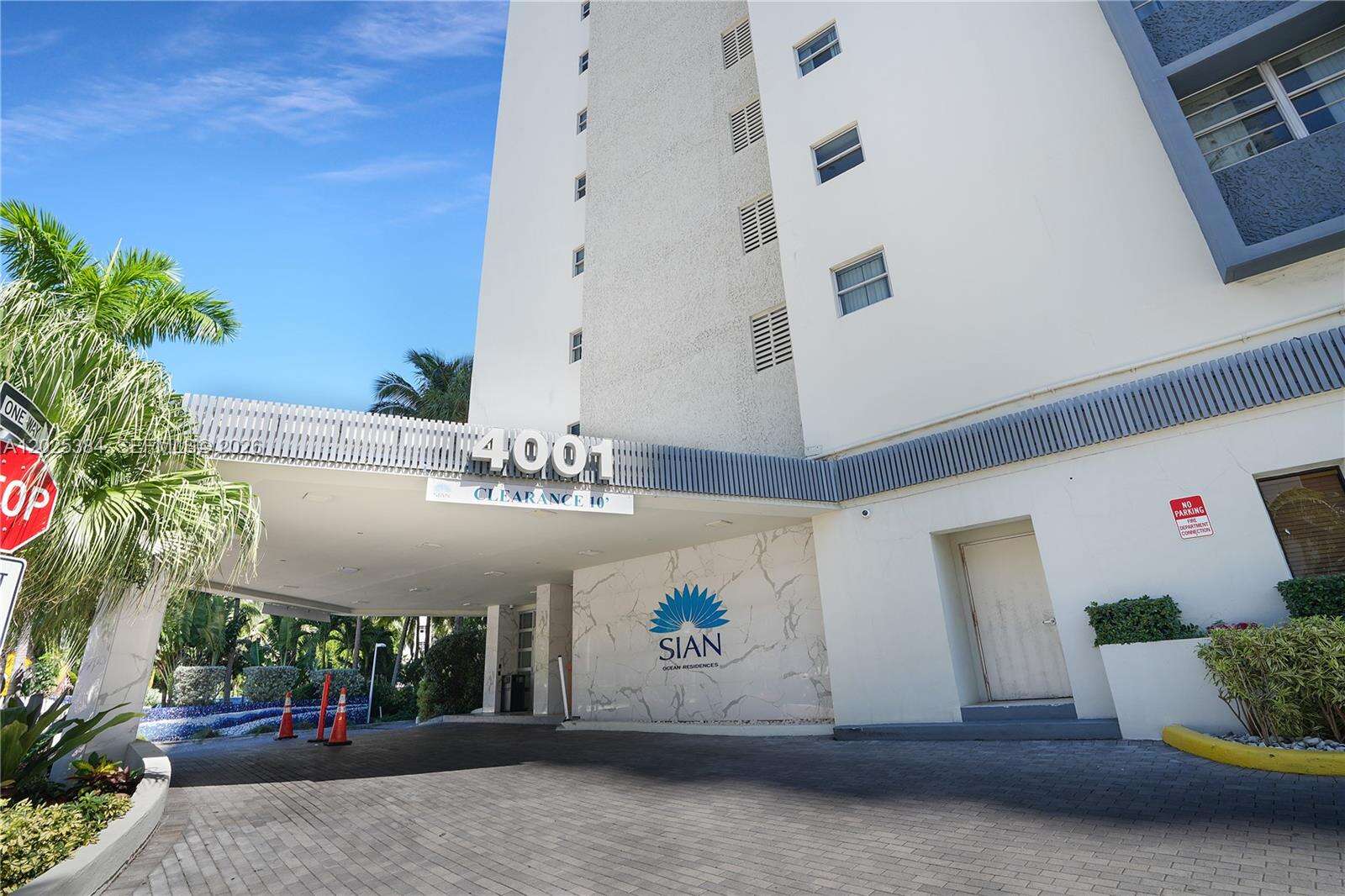 Sian Ocean Residences at 4001 Ocean Dr, Hollywood, FL 33019 - For Rent photo 41