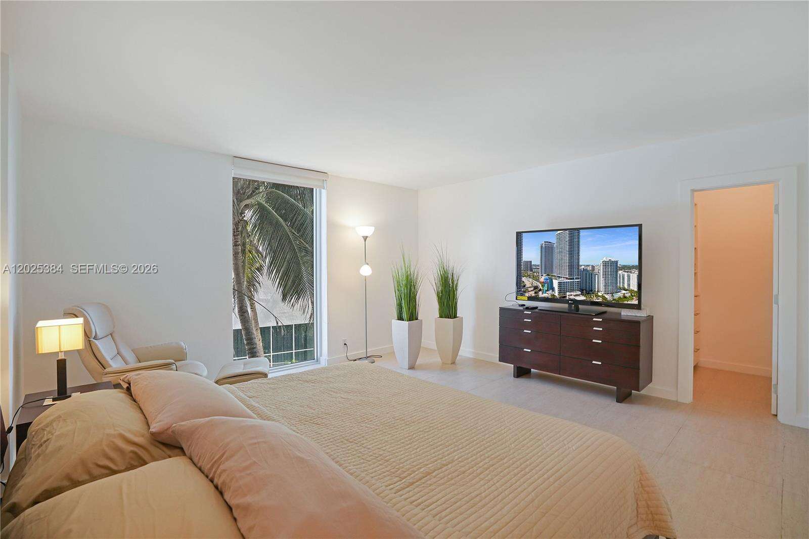 Sian Ocean Residences at 4001 Ocean Dr, Hollywood, FL 33019 - For Rent photo 10