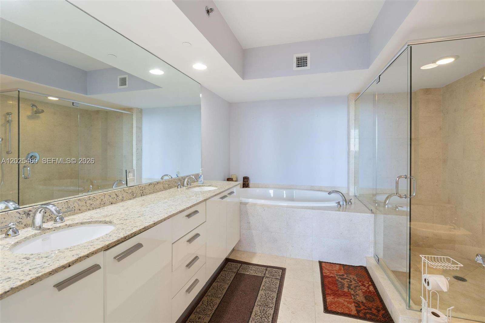 The Beach Club Two at 1830 Ocean Dr, Hallandale Beach, FL 33009 - For Rent photo 11