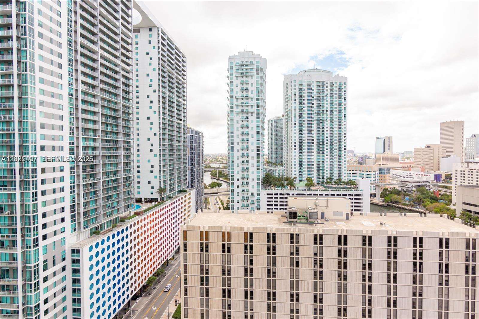 Icon Brickell 3 at 485 Brickell Ave, Miami, FL 33131 - For Rent photo 30