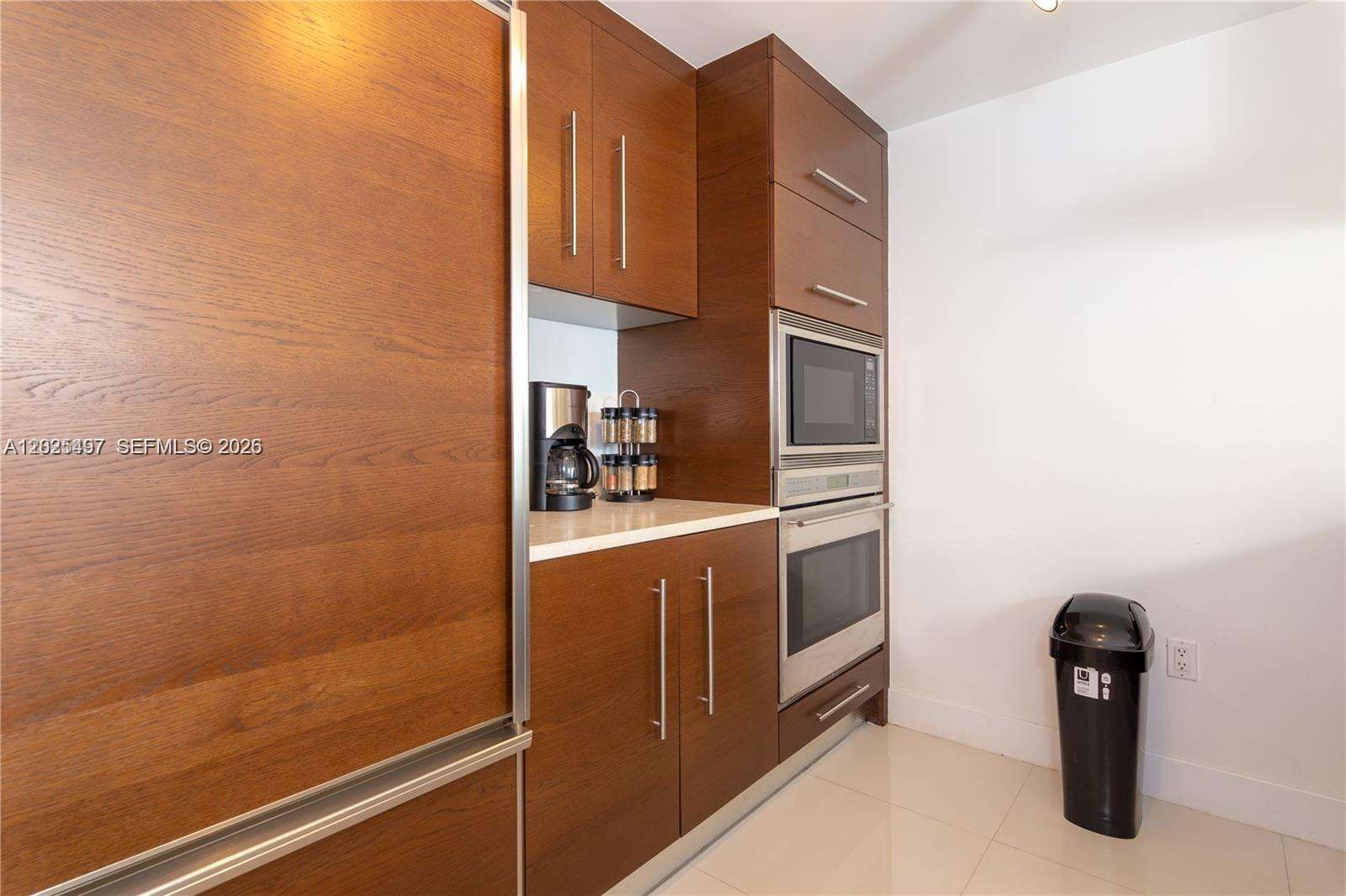 Icon Brickell 3 at 485 Brickell Ave, Miami, FL 33131 - For Rent photo 7