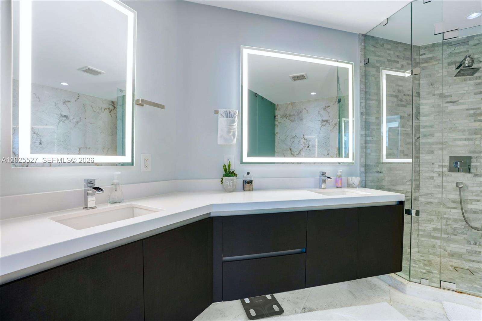 Paramount Miami Worldcenter at 851 1 Ave, Miami, FL 33132 - For Rent photo 17