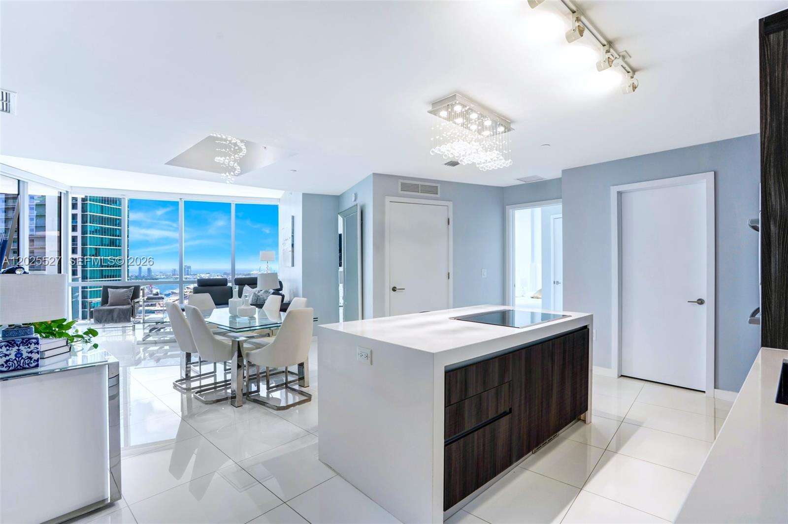 Paramount Miami Worldcenter at 851 1 Ave, Miami, FL 33132 - For Rent photo 3
