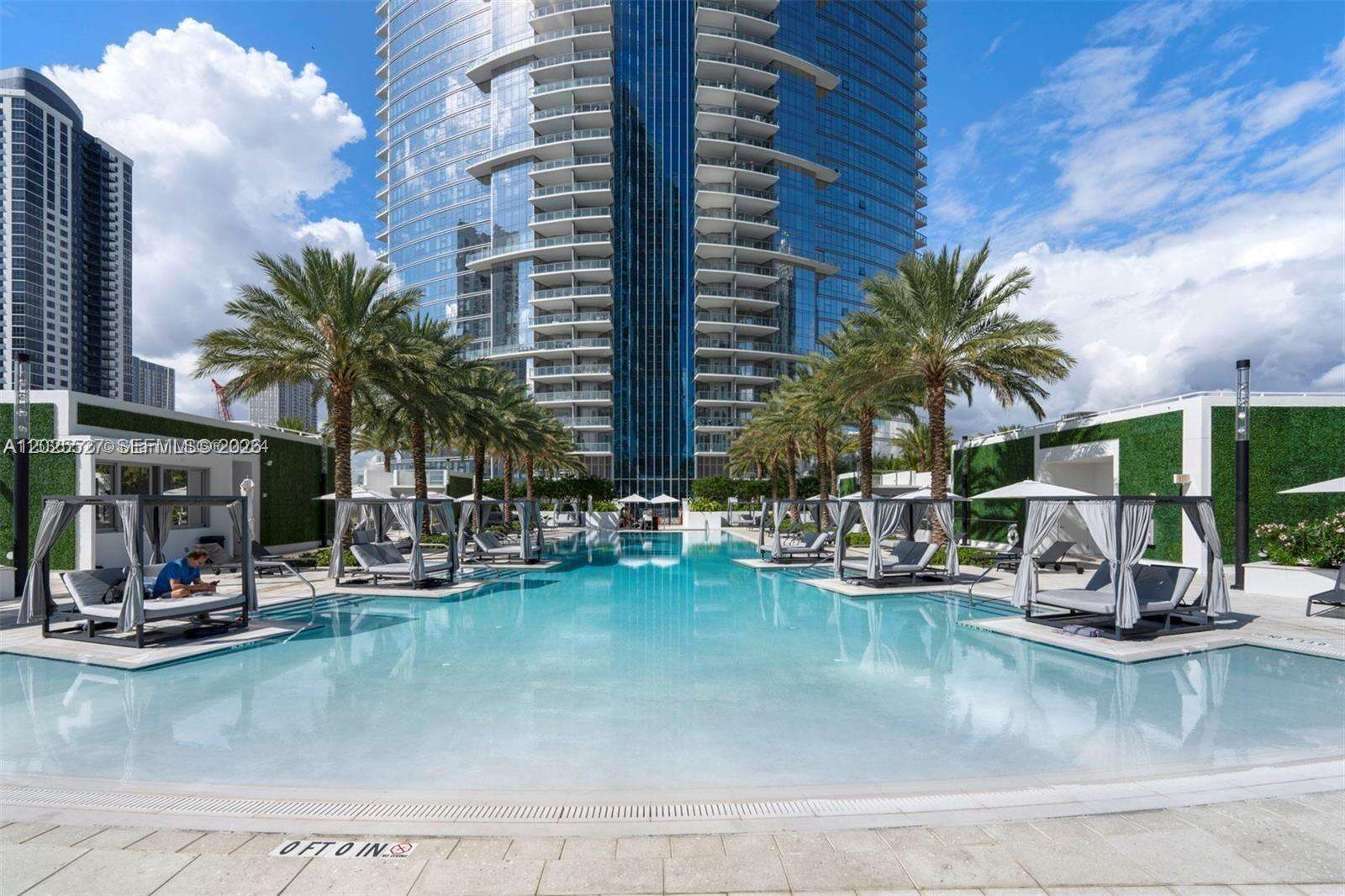 Paramount Miami Worldcenter at 851 1 Ave, Miami, FL 33132 - For Rent photo 33