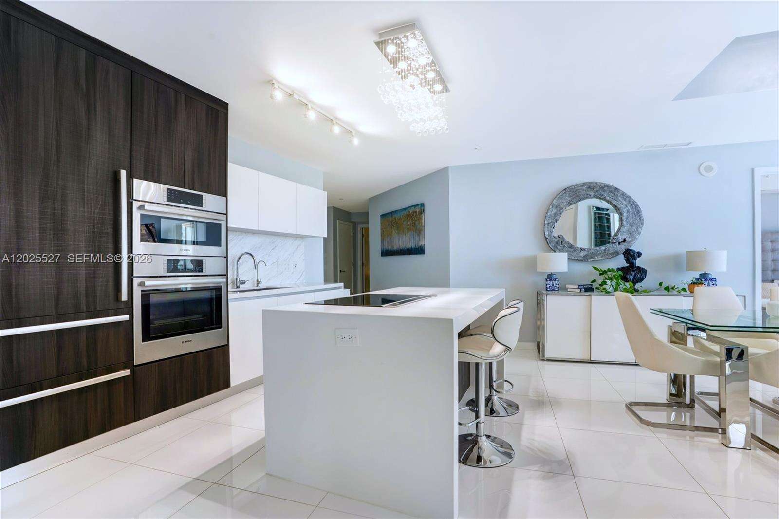 Paramount Miami Worldcenter at 851 1 Ave, Miami, FL 33132 - For Rent photo 5