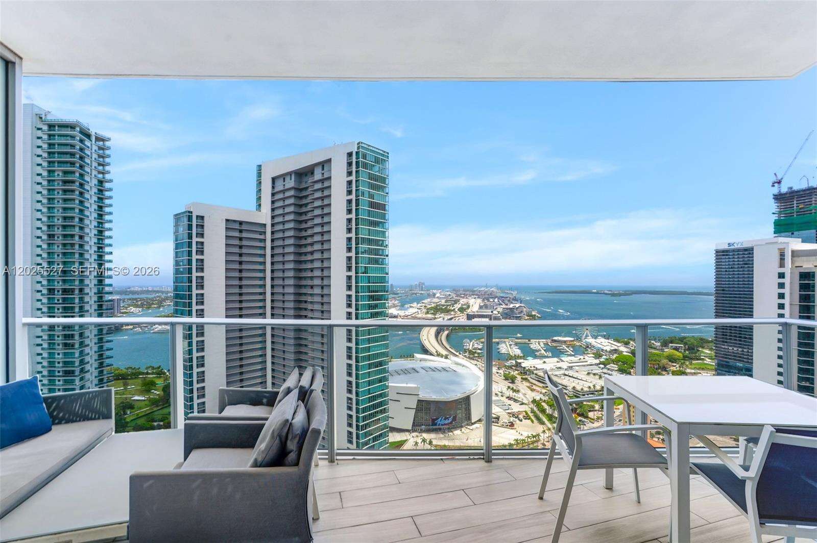 Paramount Miami Worldcenter at 851 1 Ave, Miami, FL 33132 - For Rent photo 10