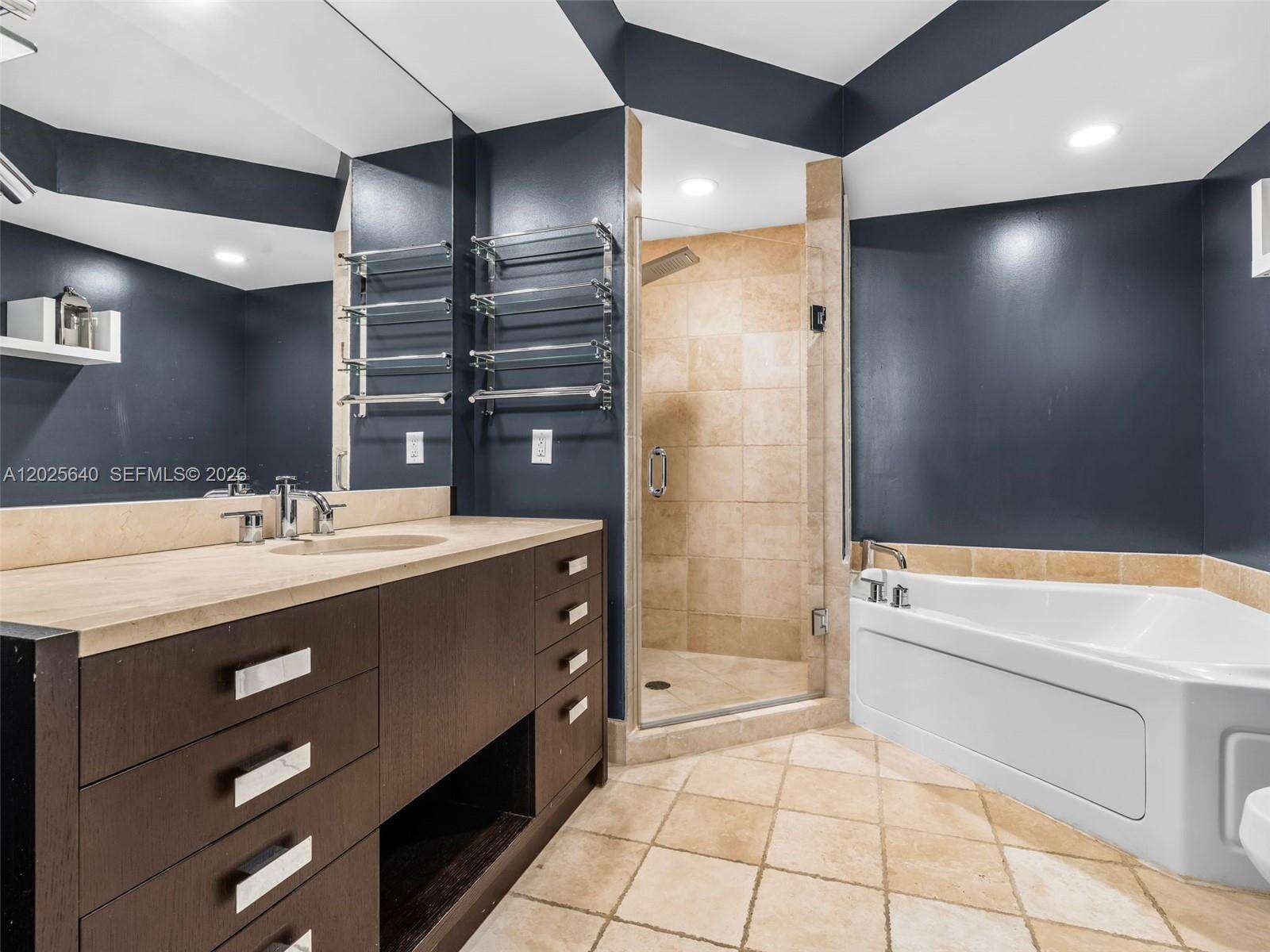 Trump Royale at 18201 Collins Ave, Sunny Isles Beach, FL 33160 - For Rent photo 15