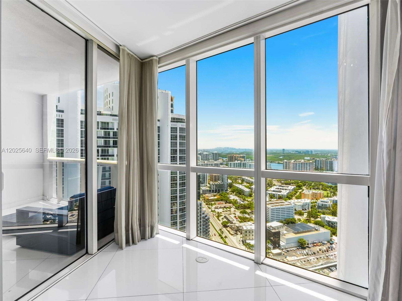 Trump Royale at 18201 Collins Ave, Sunny Isles Beach, FL 33160 - For Rent photo 10