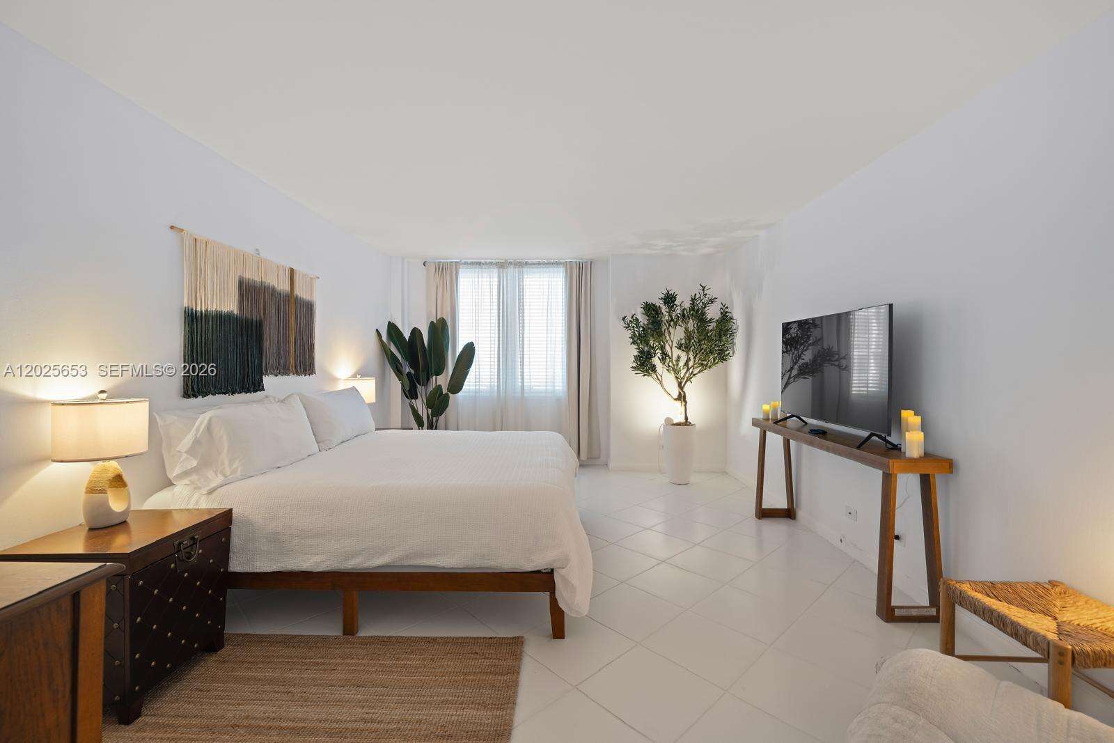 Roney Palace at 2301 Collins Ave, Miami Beach, FL 33139 - Out Of market photo 12