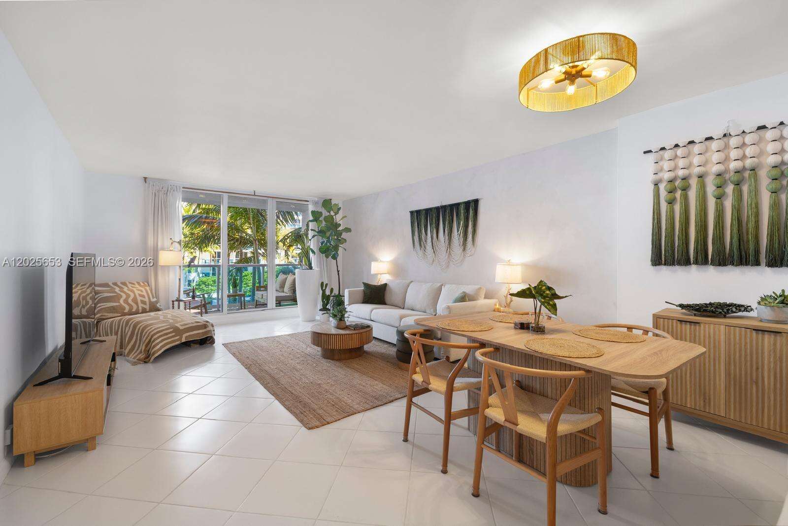 Roney Palace at 2301 Collins Ave, Miami Beach, FL 33139 - Out Of market photo 31