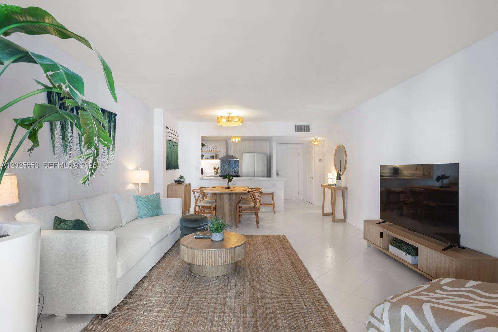 Roney Palace at 2301 Collins Ave, Miami Beach, FL 33139 - Out Of market photo 36