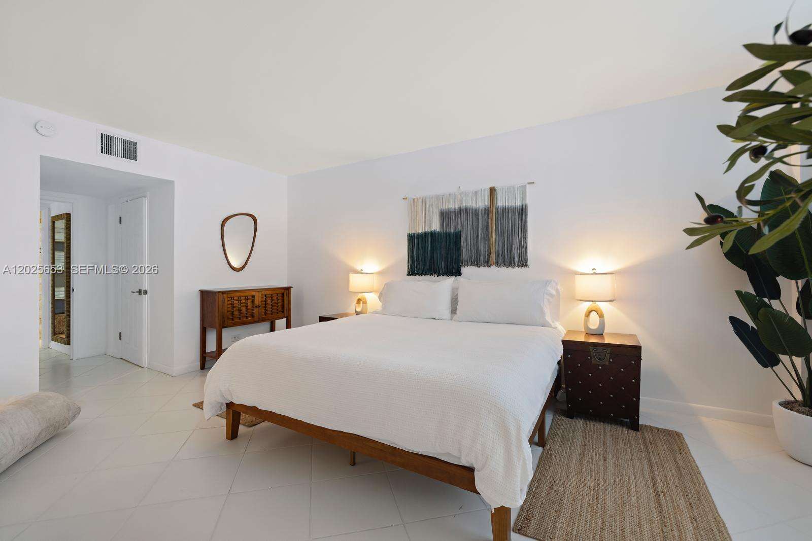 Roney Palace at 2301 Collins Ave, Miami Beach, FL 33139 - Out Of market photo 43