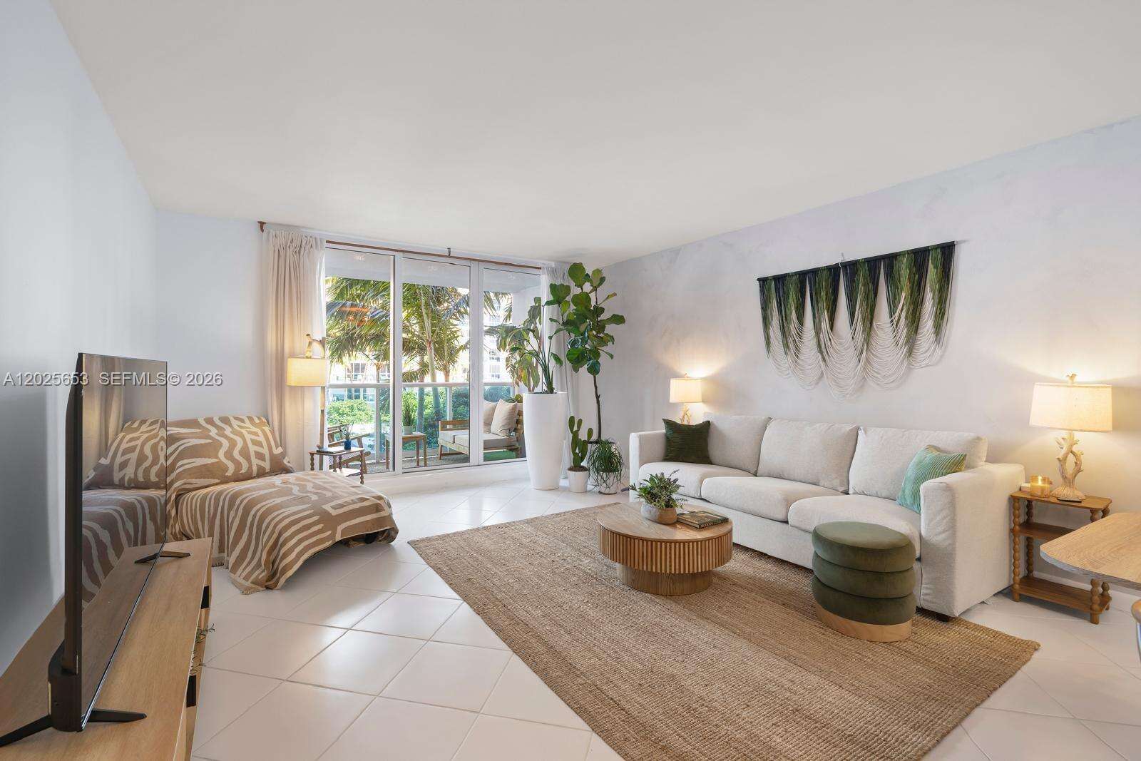 Roney Palace at 2301 Collins Ave, Miami Beach, FL 33139 - Out Of market photo 6