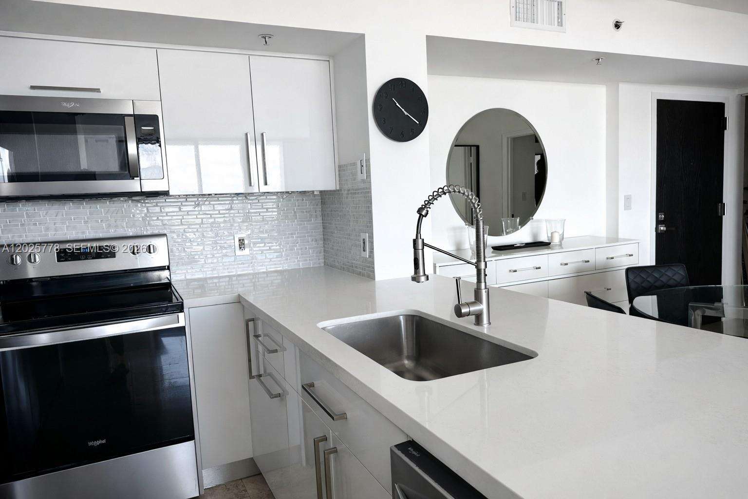 Yacht Club At Portofino at 90 Alton Rd, Miami Beach, FL 33139 - For Rent photo 11