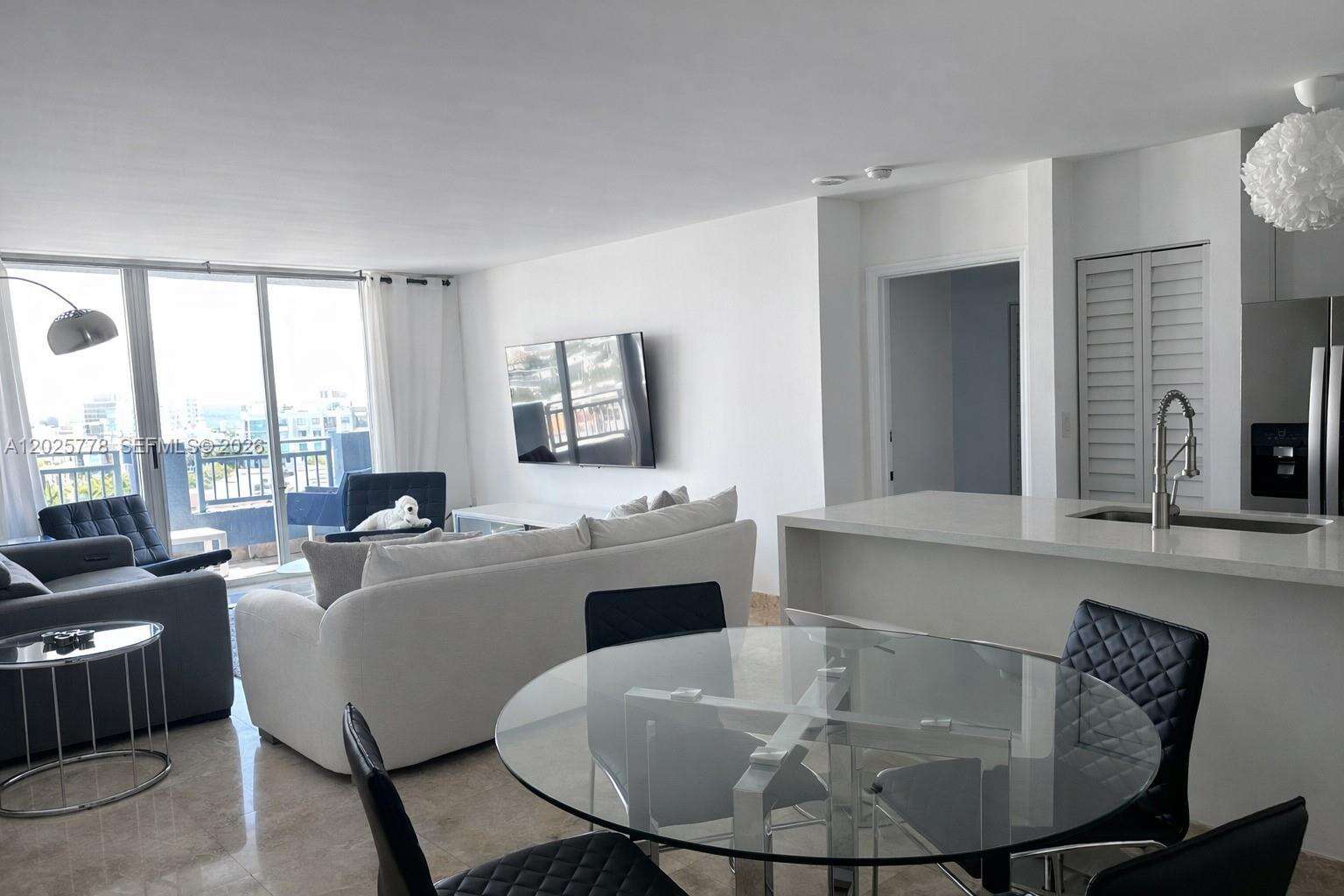 Yacht Club At Portofino at 90 Alton Rd, Miami Beach, FL 33139 - For Rent photo 13
