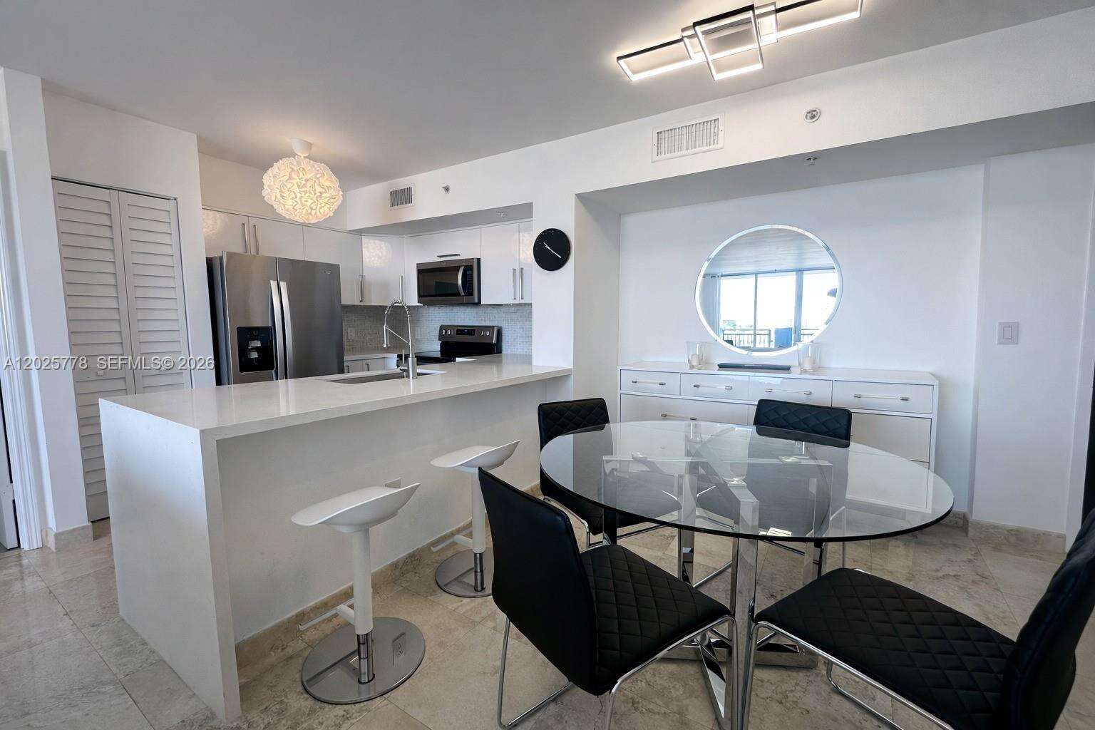 Yacht Club At Portofino at 90 Alton Rd, Miami Beach, FL 33139 - For Rent photo 9