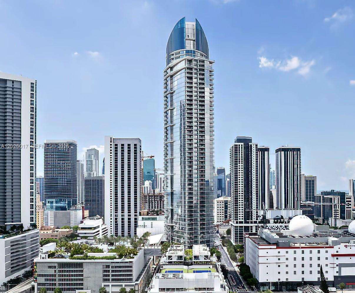 Paramount Miami Worldcenter at 851 1 Ave, Miami, FL 33132 - For Rent photo 134