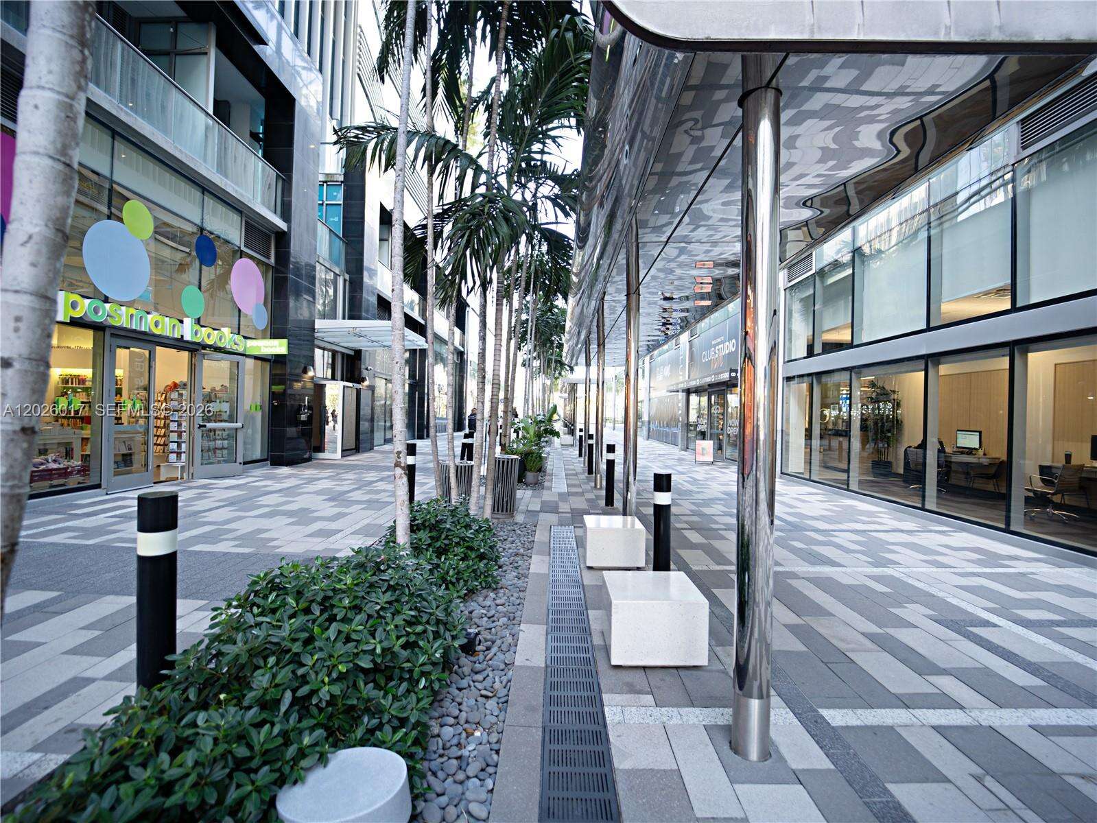 Paramount Miami Worldcenter at 851 1 Ave, Miami, FL 33132 - For Rent photo 136