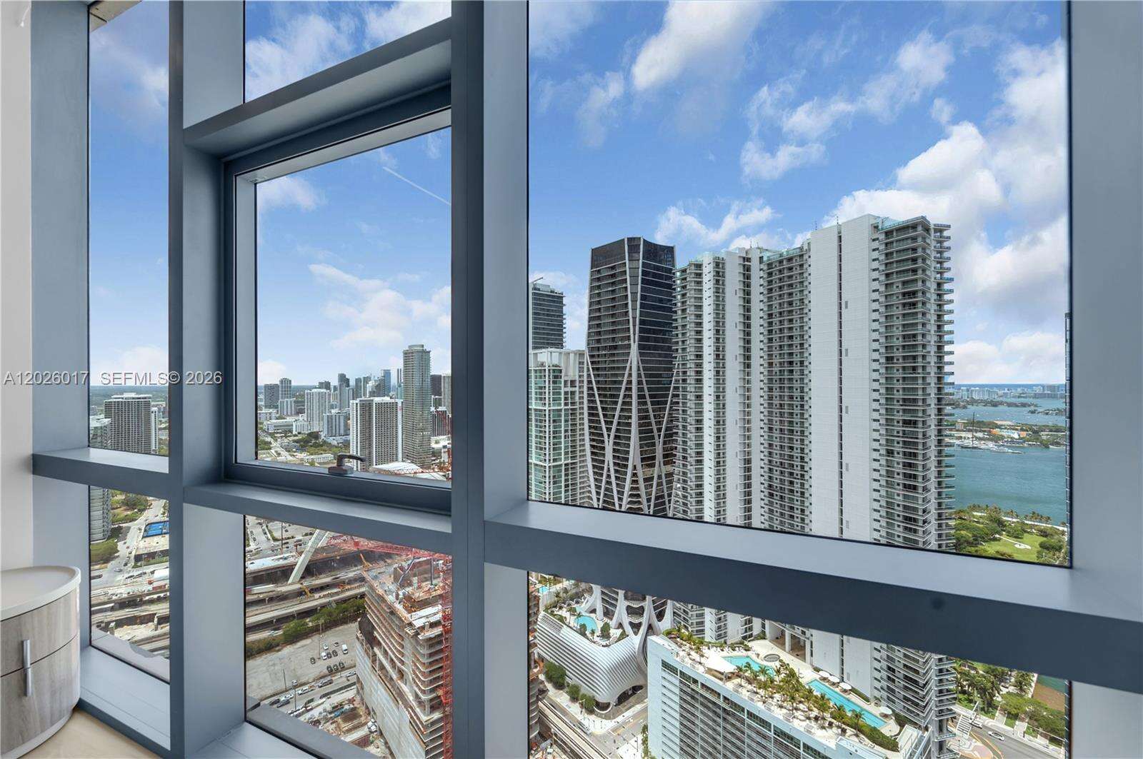 Paramount Miami Worldcenter at 851 1 Ave, Miami, FL 33132 - For Rent photo 18