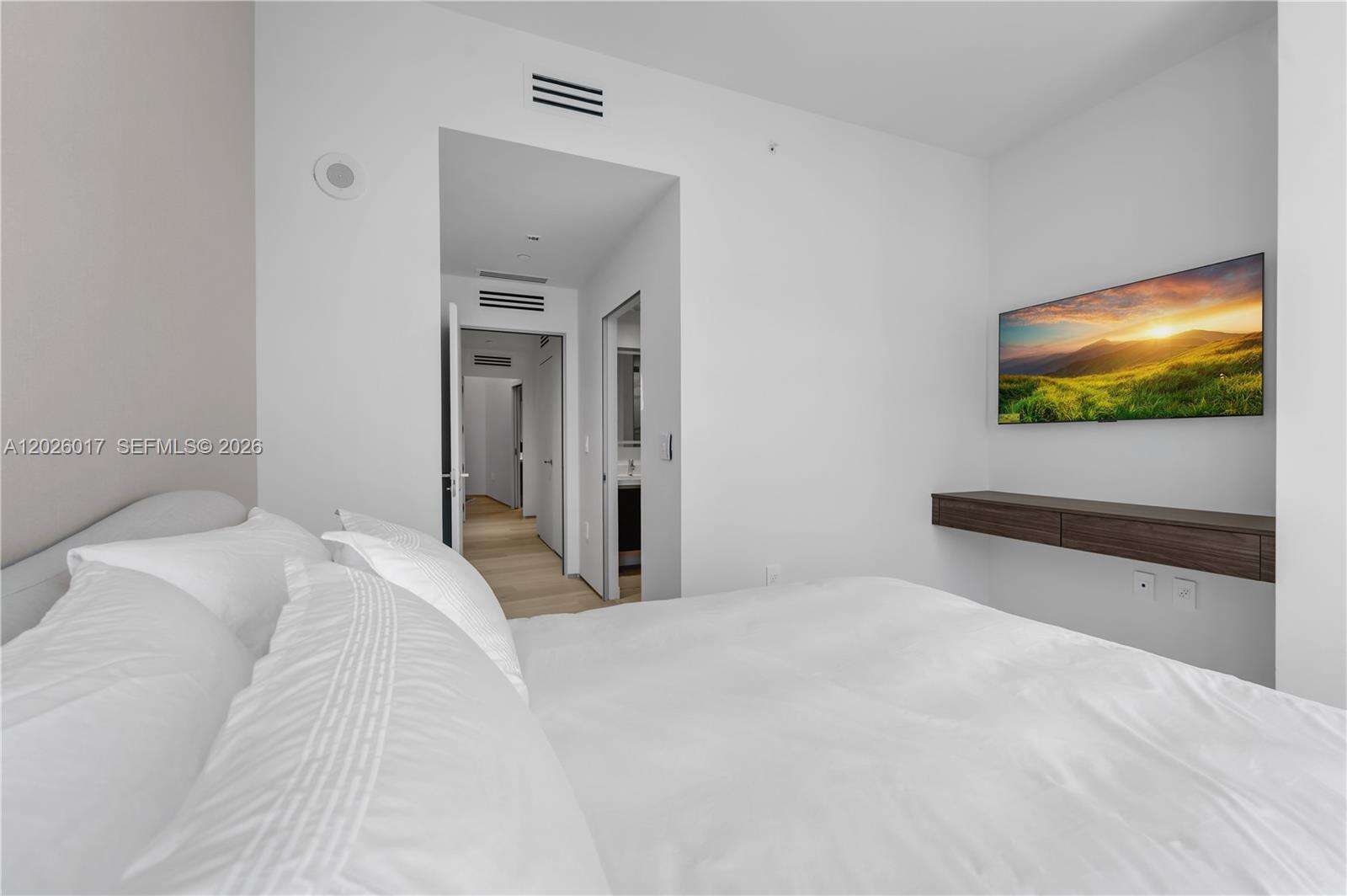 Paramount Miami Worldcenter at 851 1 Ave, Miami, FL 33132 - For Rent photo 27