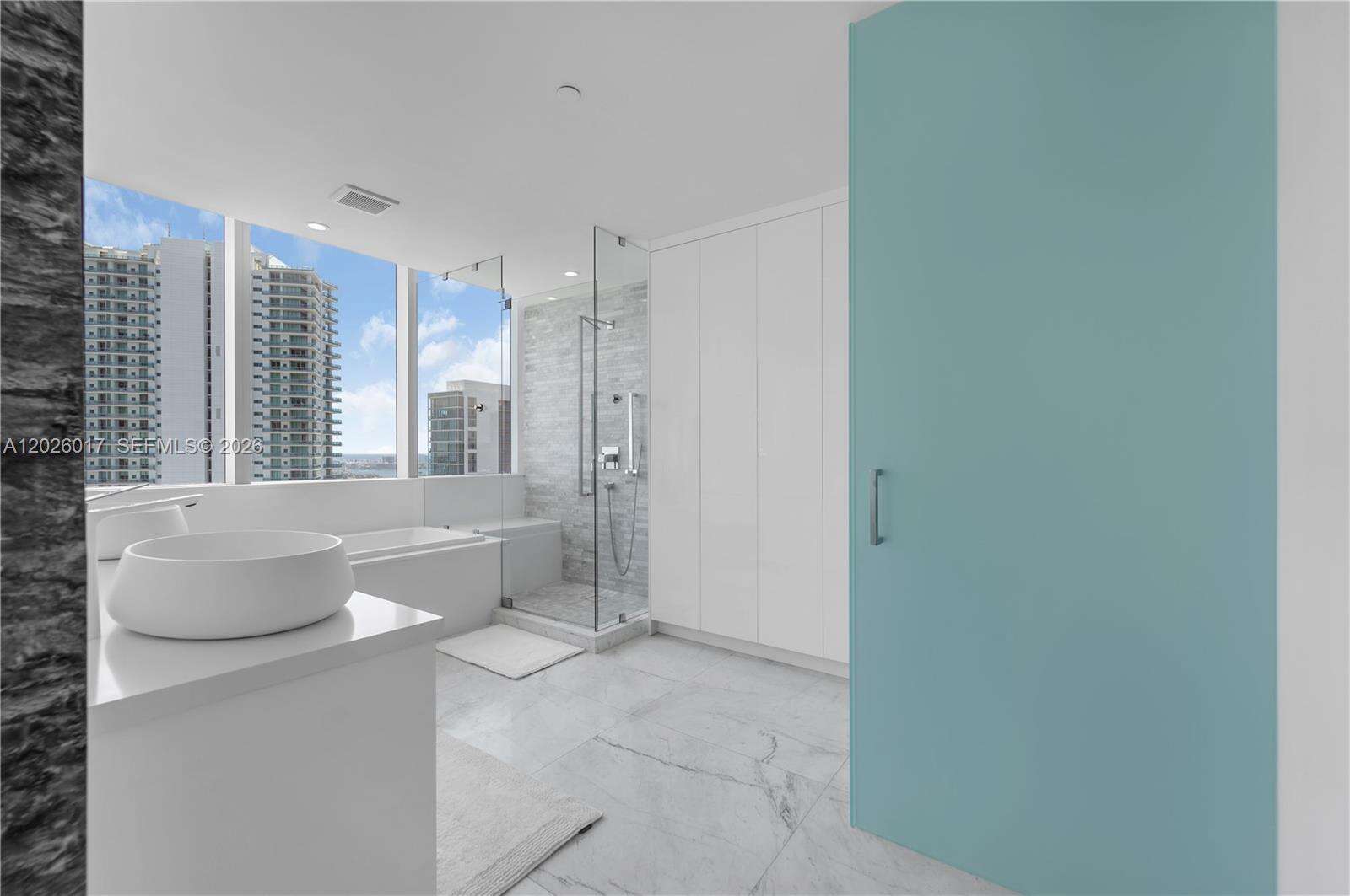 Paramount Miami Worldcenter at 851 1 Ave, Miami, FL 33132 - For Rent photo 75