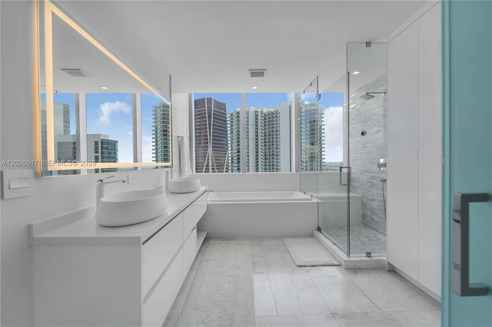 Paramount Miami Worldcenter at 851 1 Ave, Miami, FL 33132 - For Rent photo 76