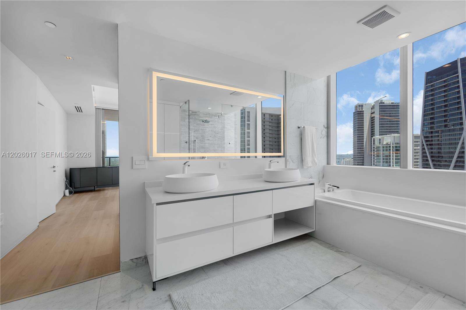 Paramount Miami Worldcenter at 851 1 Ave, Miami, FL 33132 - For Rent photo 77