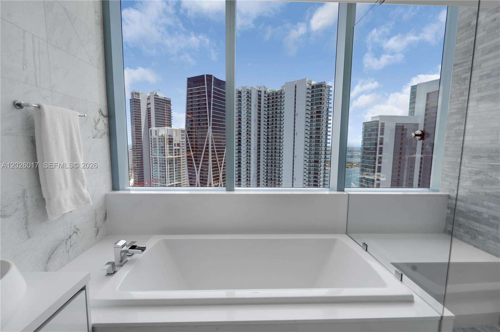 Paramount Miami Worldcenter at 851 1 Ave, Miami, FL 33132 - For Rent photo 78