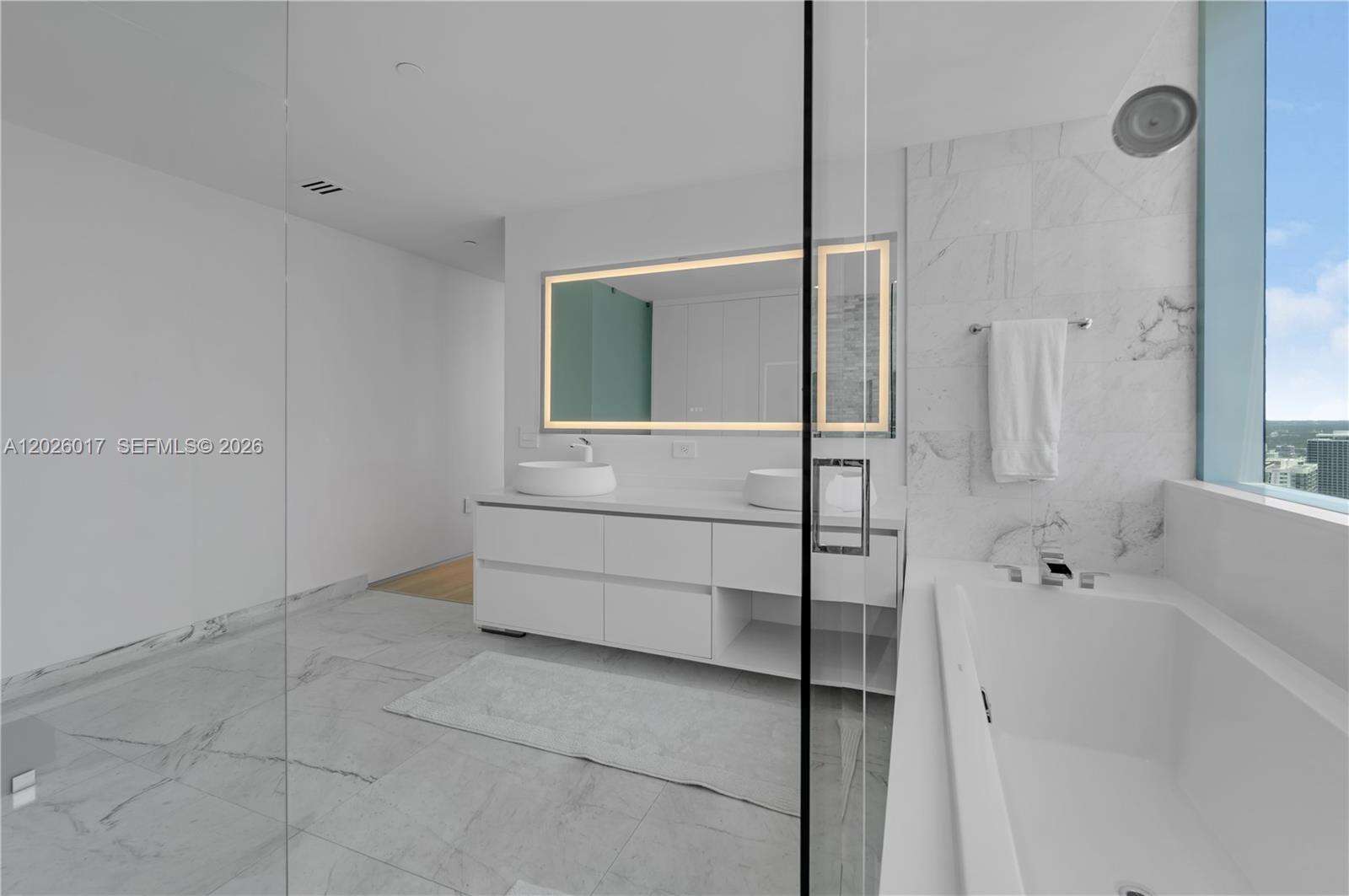 Paramount Miami Worldcenter at 851 1 Ave, Miami, FL 33132 - For Rent photo 81