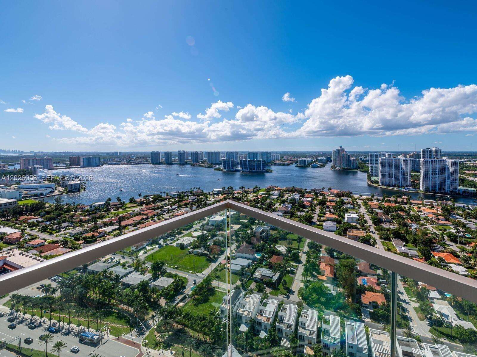 Armani Casa at 18975 Collins Ave, Sunny Isles Beach, FL 33160 - For Rent photo 31