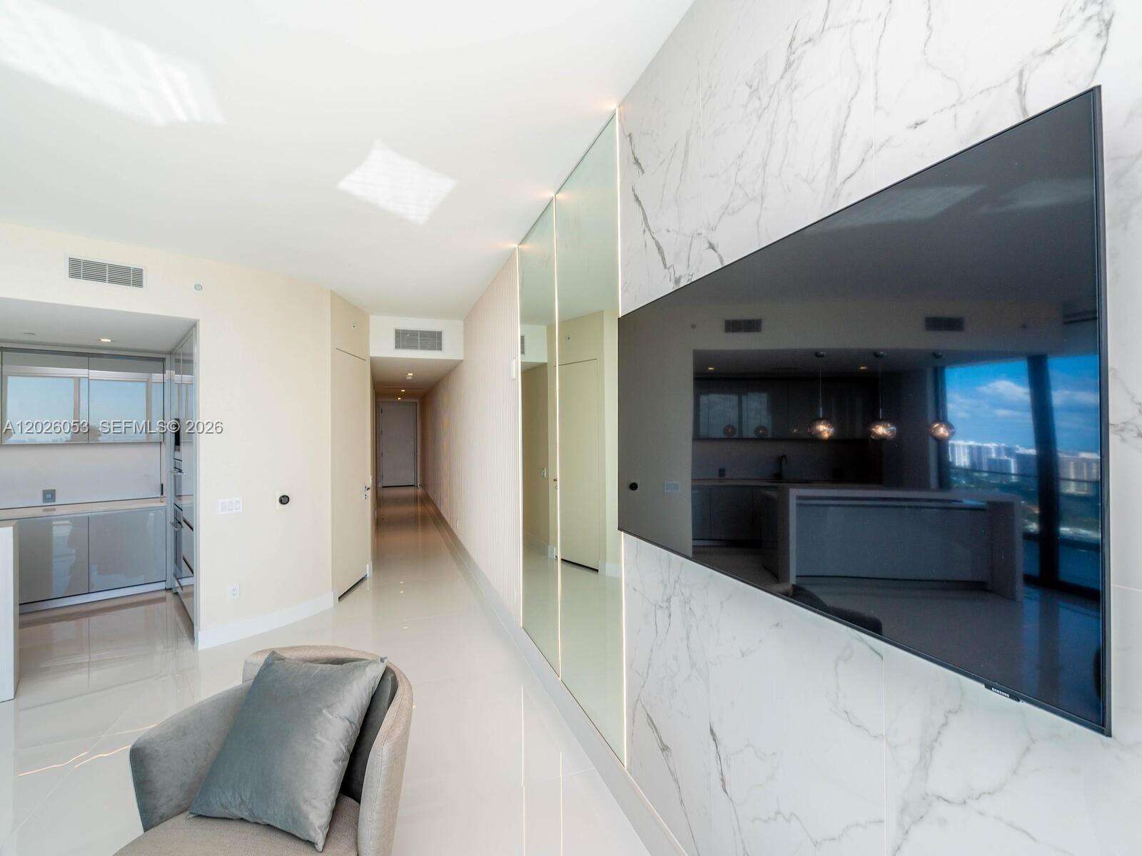 Armani Casa at 18975 Collins Ave, Sunny Isles Beach, FL 33160 - For Rent photo 8