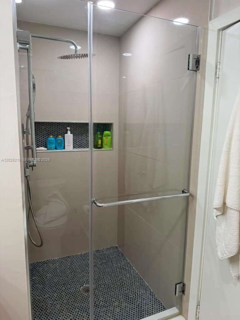 The Olympus at 2500 Parkview Dr, Hallandale Beach, FL 33009 - For Rent photo 10