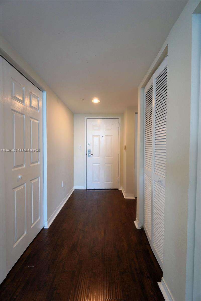 The Mark On Brickell at 1155 Brickell Bay Dr, Miami, FL 33131 - For Rent photo 12