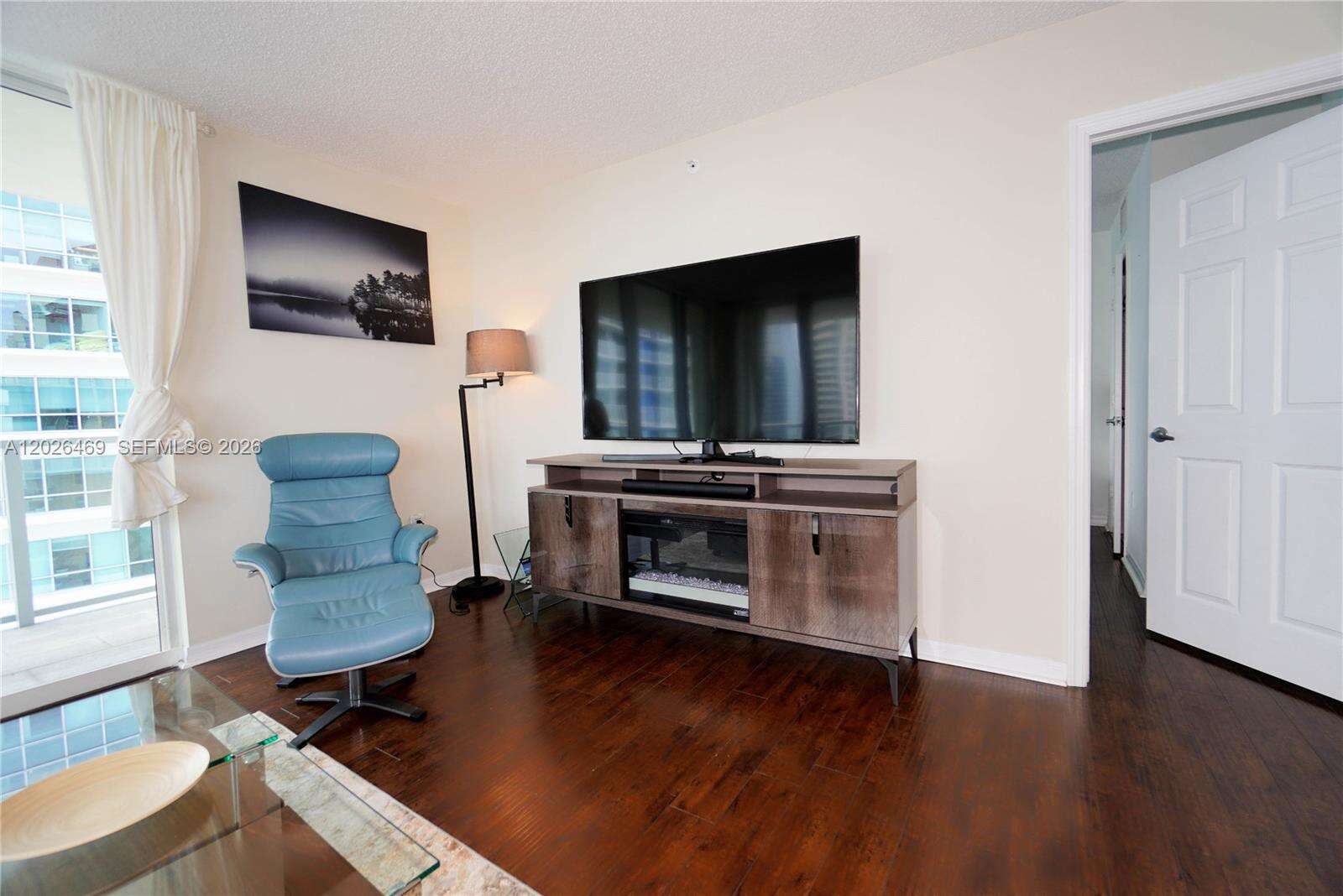 The Mark On Brickell at 1155 Brickell Bay Dr, Miami, FL 33131 - For Rent photo 6