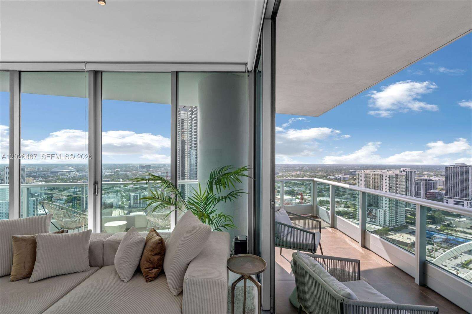 900 Biscayne at 900 Biscayne Blvd, Miami, FL 33132 - For Rent photo 2