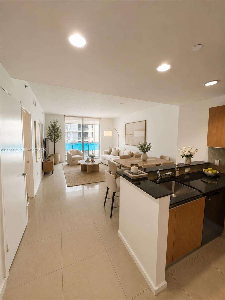 1060 Brickell at 1060 Brickell Ave, Miami, FL 33131 - For Rent photo 2