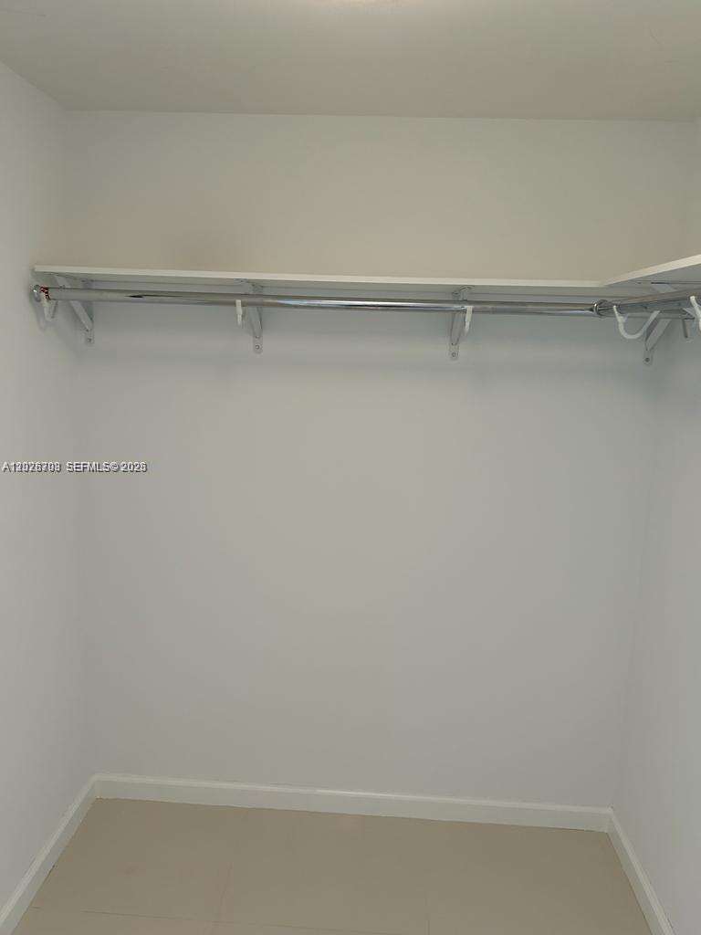 Icon Brickell 2 at 495 Brickell Ave, Miami, FL 33131 - For Rent photo 12
