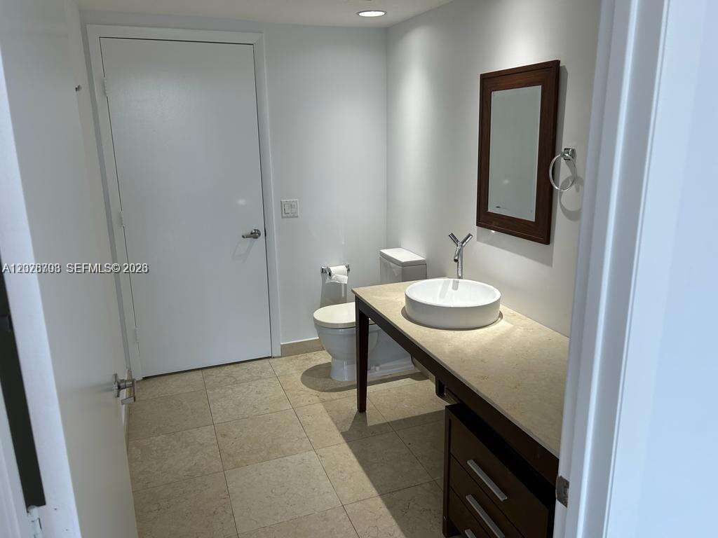 Icon Brickell 2 at 495 Brickell Ave, Miami, FL 33131 - For Rent photo 15