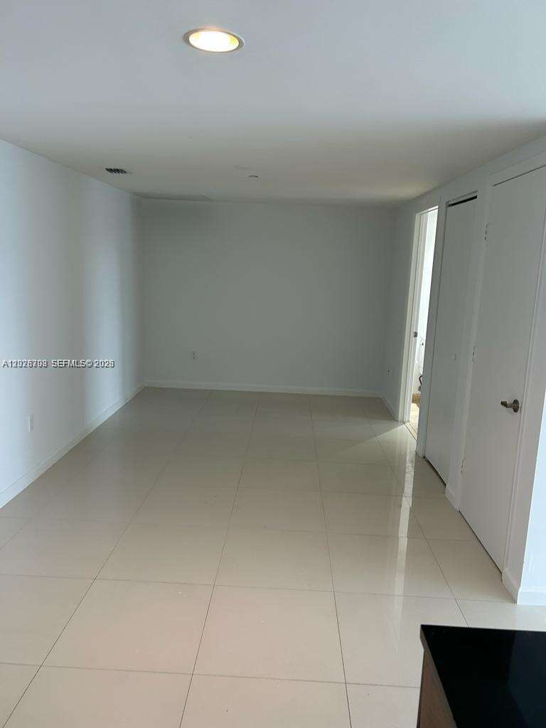 Icon Brickell 2 at 495 Brickell Ave, Miami, FL 33131 - For Rent photo 5