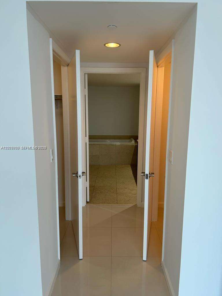 Icon Brickell 2 at 495 Brickell Ave, Miami, FL 33131 - For Rent photo 7